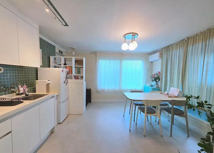 외국인전용sinchon Station Walks 3 Minutes Airport Railroad Near Hongdae Free Bag Drop Villa