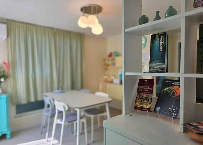 Villa 외국인전용sinchon Station Walks 3 Minutes Airport Railroad Near Hongdae Free Bag Drop *